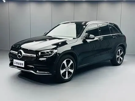 MERCEDES-BENZ GLC 2022