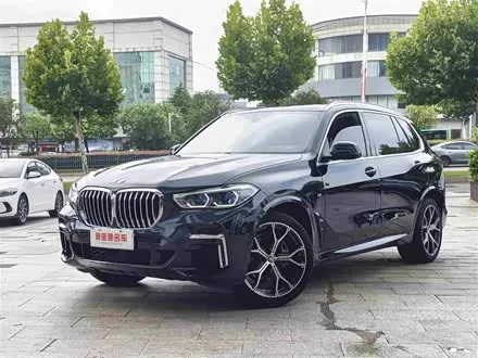 BMW X5 2022 — 36 000 км, Китай — под ключ — фото 1