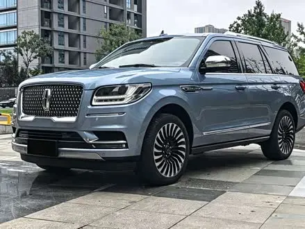 LINCOLN NAVIGATOR 2020