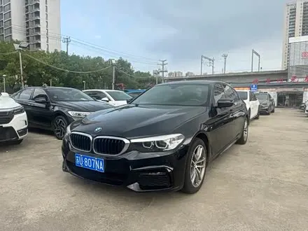 BMW 5 SERIES 2019 — 87 000 км, Китай — под ключ — фото 1