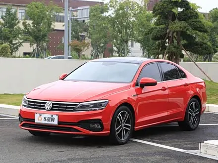 VOLKSWAGEN LAMANDO 2019 — 60 000 км, Китай — под ключ — фото 1