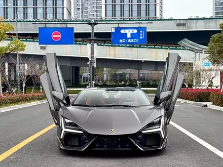 LAMBORGHINI REVUELTO 2023