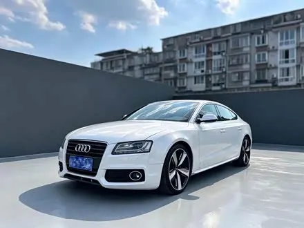 AUDI A5 2010 — 130 000 км, Китай — под ключ — фото 1
