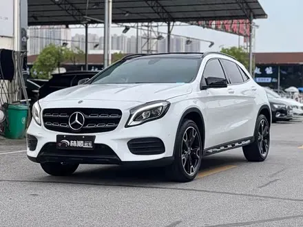 MERCEDES-BENZ GLA 2019 — 65 000 км, Китай — под ключ — фото 1