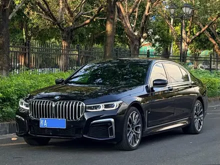 BMW 7 SERIES 2019 — 95 000 км, Китай — под ключ — фото 1