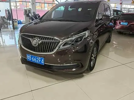 BUICK GL8 2018 — 102 000 км, Китай — под ключ — фото 1