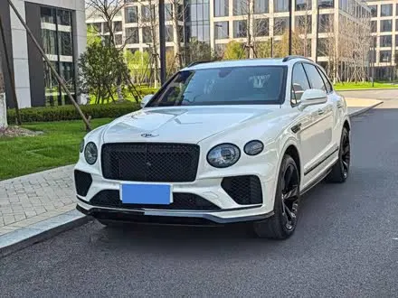 BENTLEY BENTAYGA 2022 — 30 000 км, Китай — под ключ — фото 1