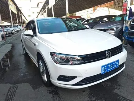 VOLKSWAGEN LAMANDO 2018 — 65 000 км, Китай — под ключ — фото 1