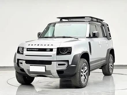 LAND ROVER DEFENDER 2022 — 42 000 км, Китай — под ключ — фото 1