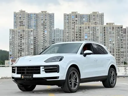 PORSCHE CAYENNE 2024 — 15 000 км, Китай — под ключ — фото 1