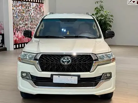 TOYOTA LAND CRUISER LC200 2016