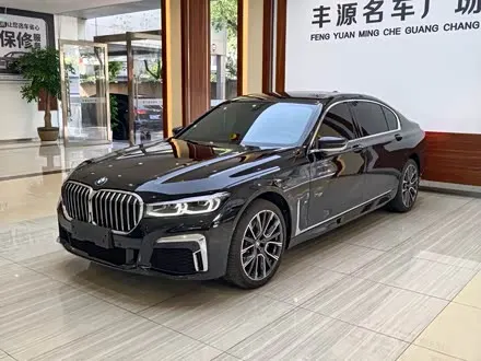BMW 7 SERIES 2019 — 37 000 км, Китай — под ключ — фото 1