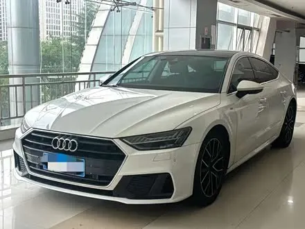 AUDI A7 2020 — 30 000 км, Китай — под ключ — фото 1