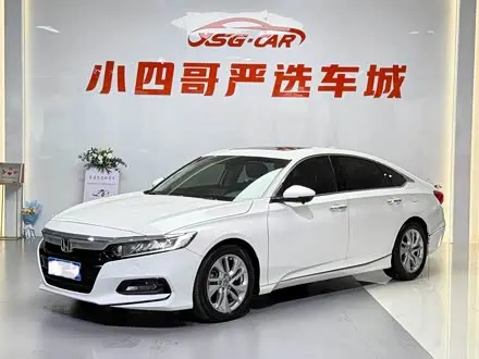 HONDA ACCORD 2018 — 60 000 км, Китай — под ключ — фото 1