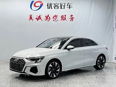AUDI A3 2022 — 65 000 км, Китай — под ключ — фото 1