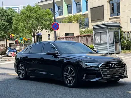 AUDI A6L 2022 — 70 000 км, Китай — под ключ — фото 1