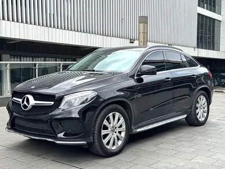 MERCEDES-BENZ GLE COUPE 2018 — 110 000 км, Китай — под ключ — фото 1