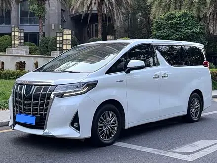TOYOTA ALPHARD 2021 — 69 000 км, Китай — под ключ — фото 1