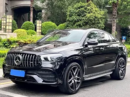 MERCEDES-BENZ GLE COUPE AMG 2023 — 32 000 км, Китай — под ключ — фото 1