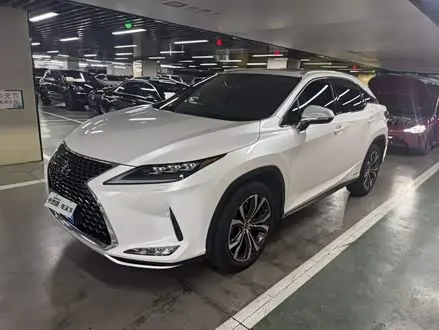 LEXUS RX 2020 — 32 000 км, Китай — под ключ — фото 1