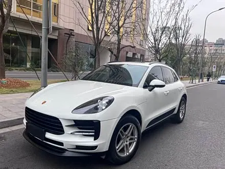 PORSCHE MACAN 2018 — 70 000 км, Китай — под ключ — фото 1