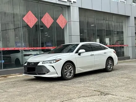 TOYOTA AVALON 2021 — 67 000 км, Китай — под ключ — фото 1