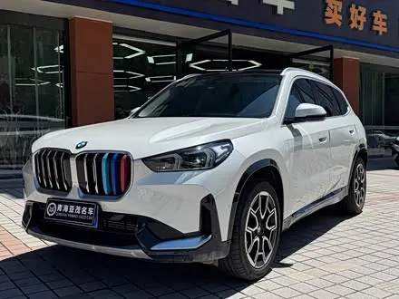 BMW X1 2024 — 22 000 км, Китай — под ключ — фото 1
