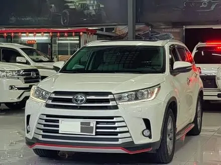 TOYOTA HIGHLANDER 2015 — 135 000 км, Китай — под ключ — фото 1
