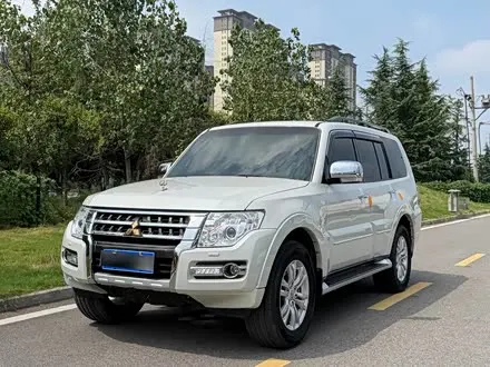MITSUBISHI PAJERO V97 2019