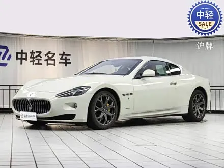 MASERATI GRANTURISMO 2013