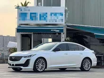 CADILLAC CT5 2022 — 39 000 км, Китай — под ключ — фото 1