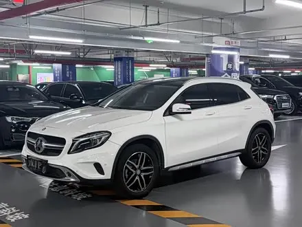 MERCEDES-BENZ GLA 2016 — 85 000 км, Китай — под ключ — фото 1