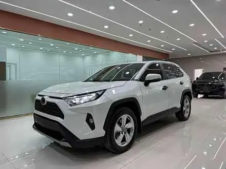TOYOTA RAV4 2020 — 47 000 км, Китай — под ключ — фото 1