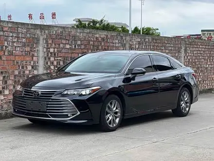 TOYOTA AVALON 2019 — 81 000 км, Китай — под ключ — фото 1