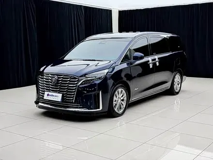 BUICK GL8 — из Китая под ключ