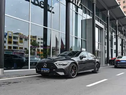 MERCEDES-AMG GT 2025