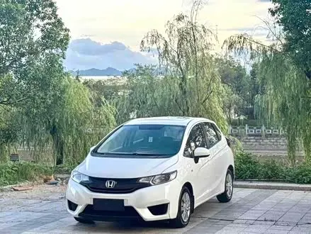 HONDA FIT 2016 — 99 000 км, Китай — под ключ — фото 1