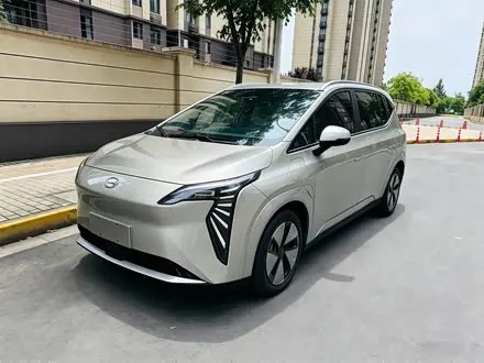 AION Y 2023 — 46 000 км, Китай — под ключ — фото 1