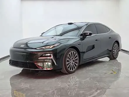 GEELY GALAXY 8 2025