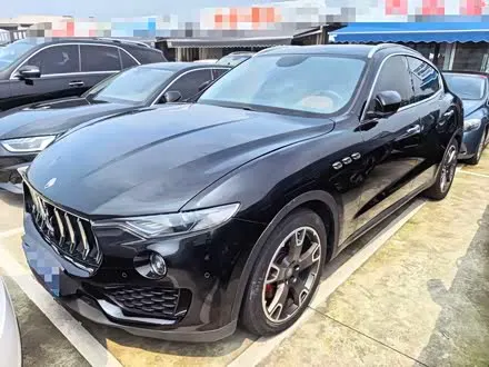 MASERATI LEVANTE 2018 — 89 000 км, Китай — под ключ — фото 1