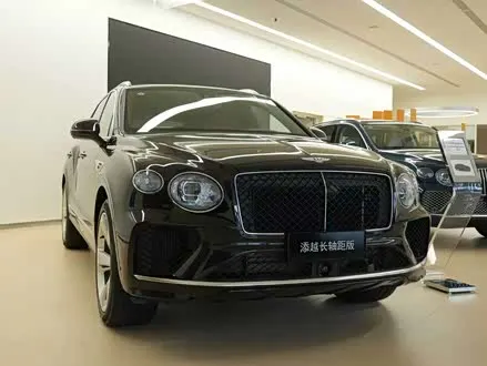 BENTLEY BENTAYGA 2024