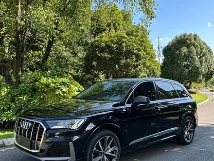 AUDI Q7 — из Китая под ключ