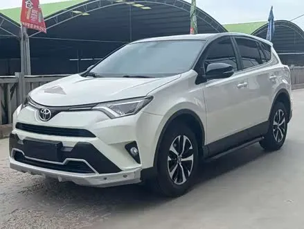 TOYOTA RAV4 2019 — 138 000 км, Китай — под ключ — фото 1