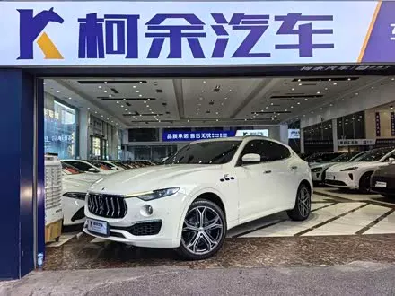 MASERATI LEVANTE 2022 — 38 000 км, Китай — под ключ — фото 1