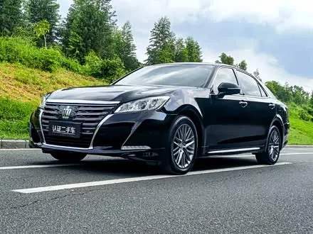 TOYOTA CROWN — из Китая под ключ