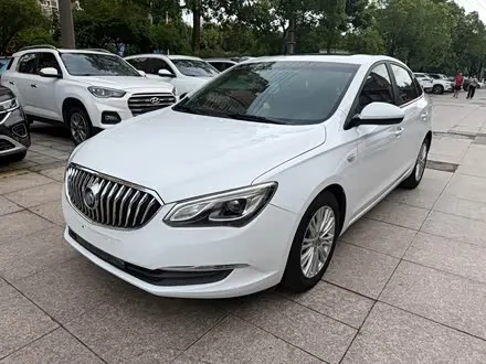 BUICK EXCELLE 2017 — 120 000 км, Китай — под ключ — фото 1