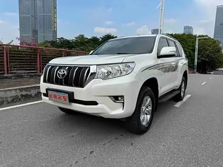 TOYOTA PRADO 2019 — 90 000 км, Китай — под ключ — фото 1