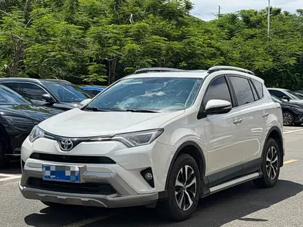 TOYOTA RAV4 2018 — 82 000 км, Китай — под ключ — фото 1