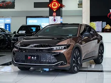 TOYOTA CROWN SPORTCROSS — из Китая под ключ