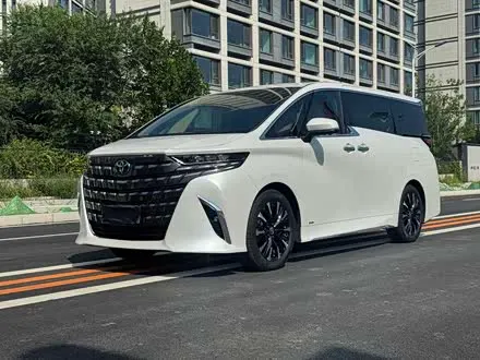 TOYOTA ALPHARD 2025 — 13 000 км, Китай — под ключ — фото 1